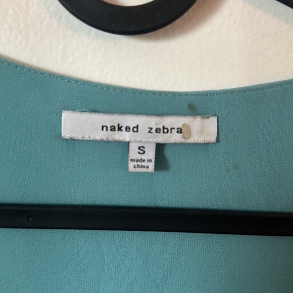 Blue chiffon tank top with functional side zippers - Picture 3 of 6